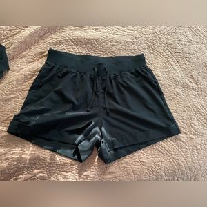 Z by Zella Take a Hike Shorts